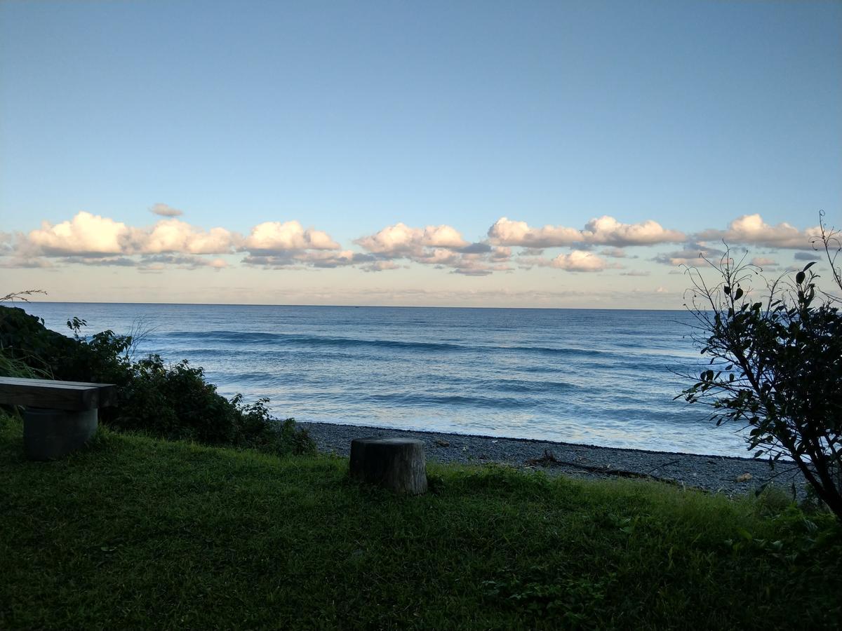 Moonlit Seaview Homestay Тонхэ Экстерьер фото