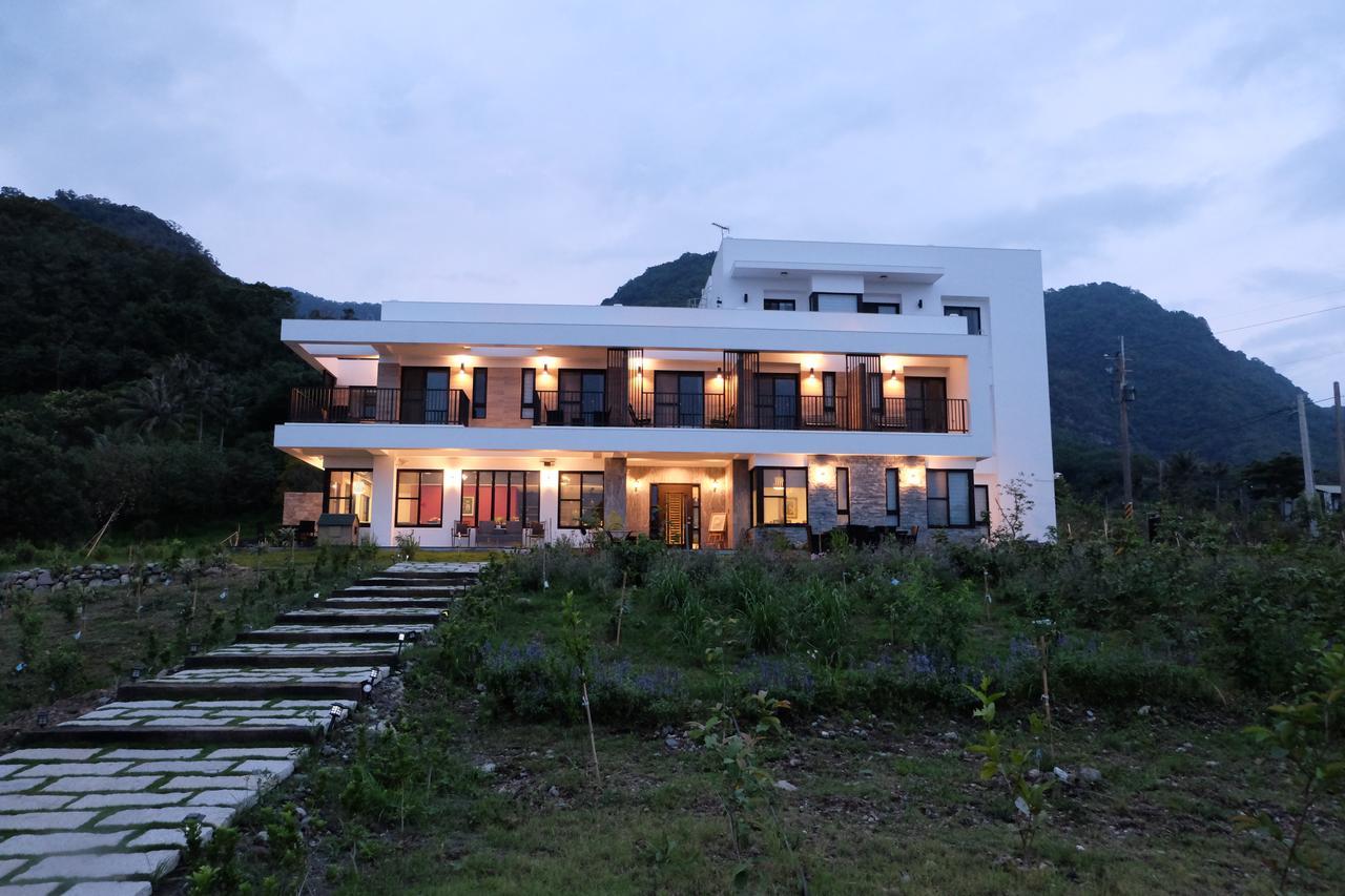 Moonlit Seaview Homestay Тонхэ Экстерьер фото
