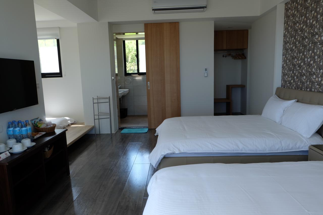 Moonlit Seaview Homestay Тонхэ Экстерьер фото
