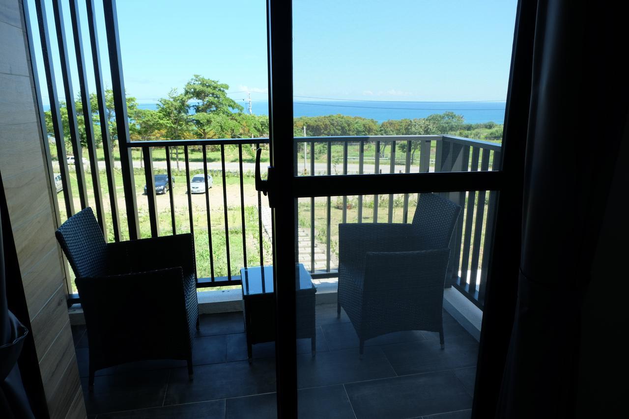 Moonlit Seaview Homestay Тонхэ Экстерьер фото
