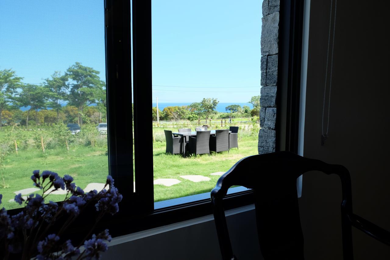 Moonlit Seaview Homestay Тонхэ Экстерьер фото